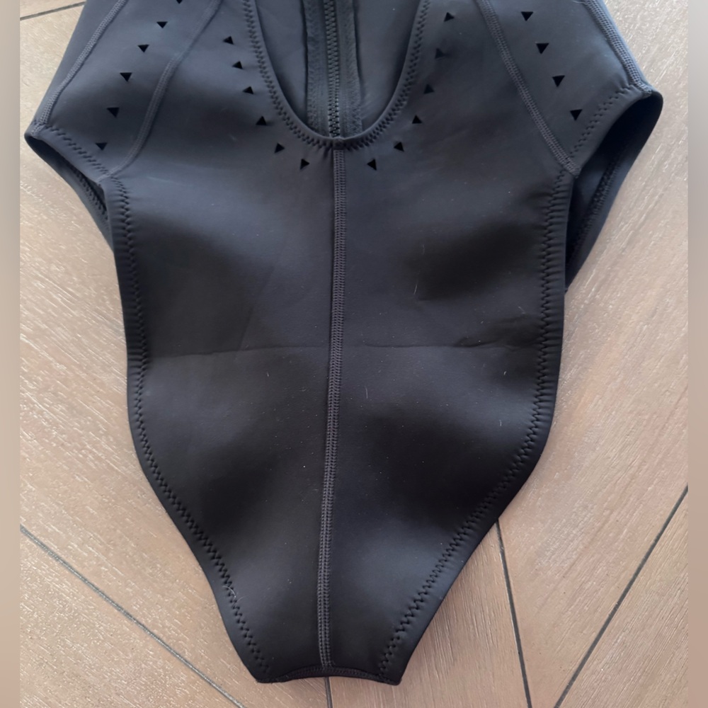 GIGI C Black Zip-Front One-Piece Swimsuit - Picture 10 of 16